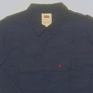 Levi's Men's long sleeve shirt. Blue Large. Nwt